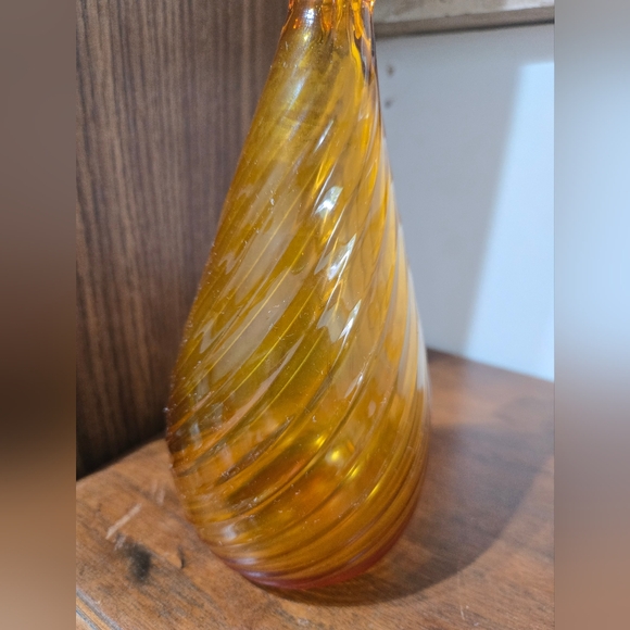 Amber Swirl Glass Vase - Picture 5 of 7